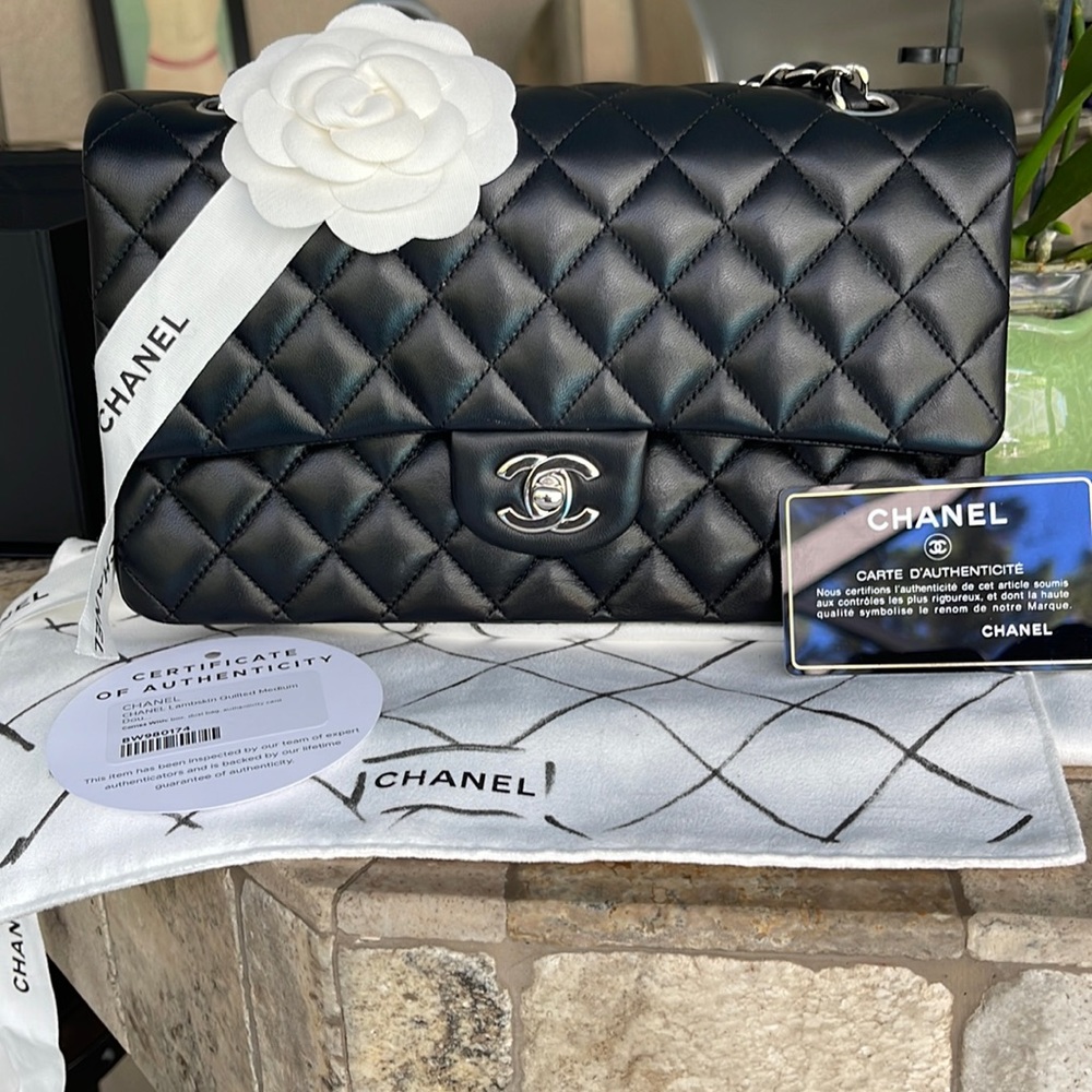 Chanel lambskin quilted medium double flap